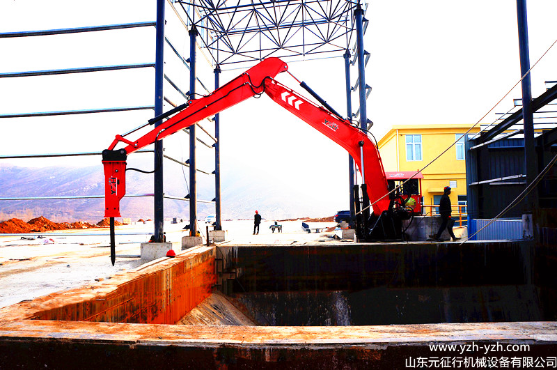 液压碎石机械臂