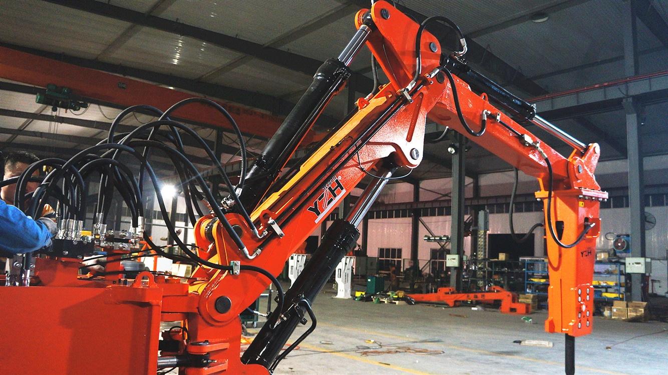 颚式破碎机进料口碎石专用多功能液压破碎机械工作手臂