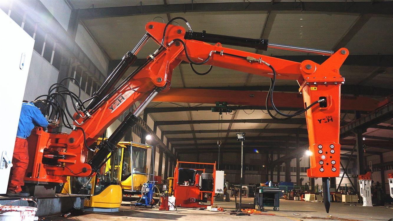 颚式破碎机进料口碎石专用多功能液压破碎机械手