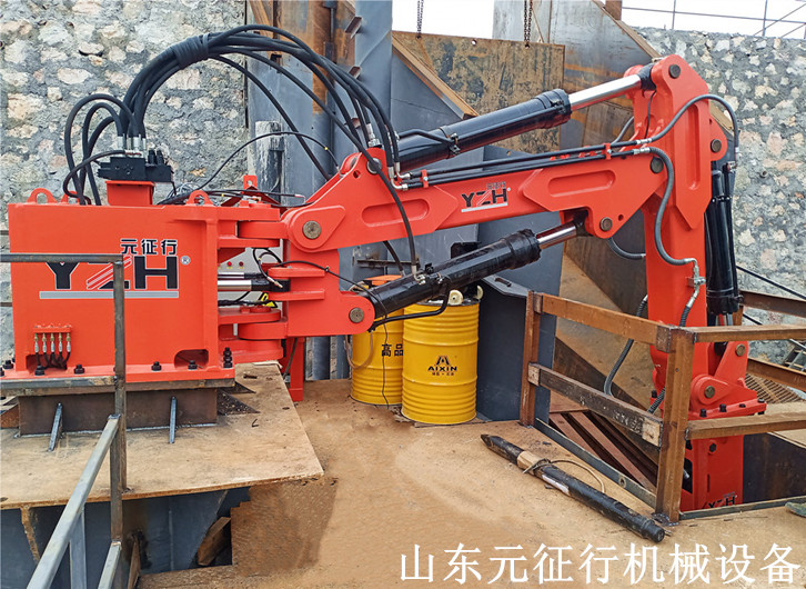湖南石料厂成功安装固定式碎石机