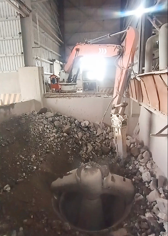 固定式炮锤机械手