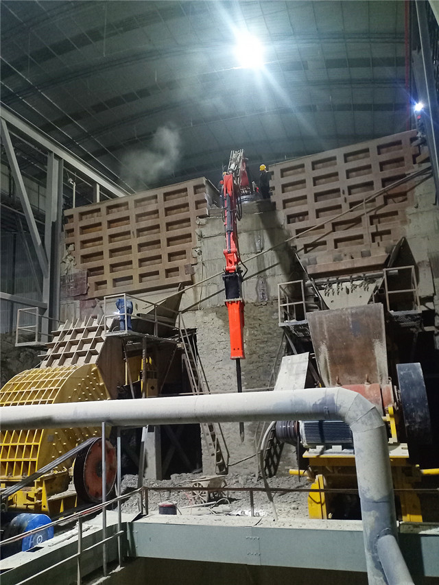 料口液压机械手