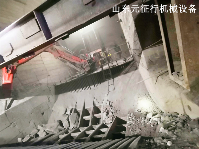 固定式液压机械臂