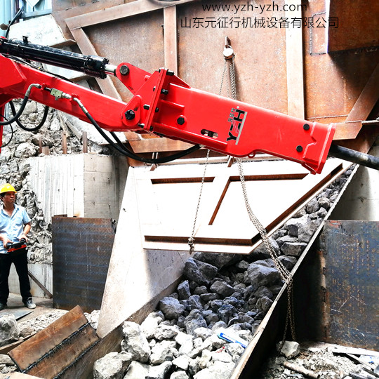 颚式破碎机料仓碎石专用固定式液压破碎机械手