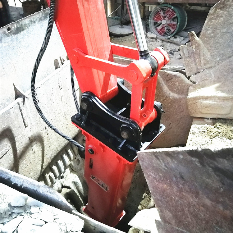 多功能矿山用工程机械手