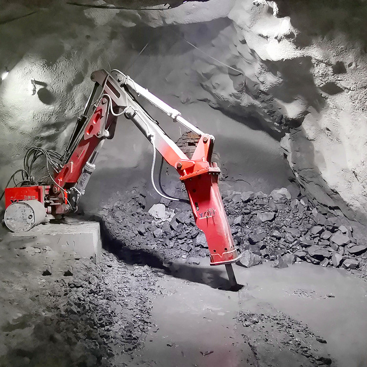 料口液压破碎机械臂