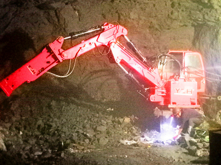 元征行B350电动液压式固定破碎锤顺利在东平县地下矿山投入使用