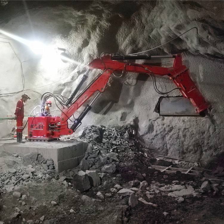 料口破碎机械手