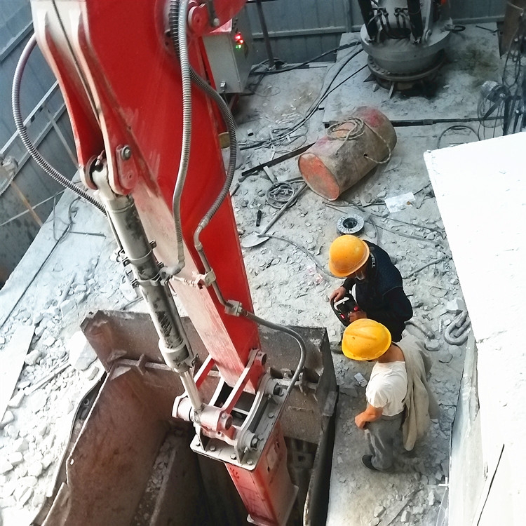 矿山用多功能工程机械手